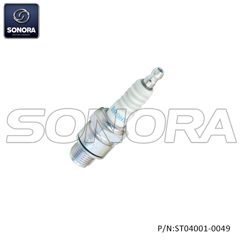 BR9HS Spark Plug(P/N: ST04001-0049） Top Quality 